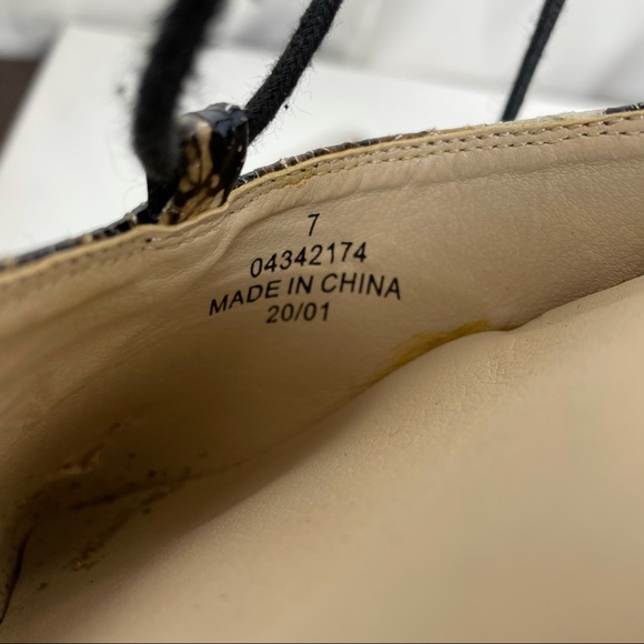 ASOS Pointed Toe Gold + Black Snakeskin Tie Lace Up Flat Dress Casual Shoe - Picture 3 of 13